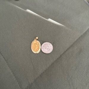 Beautiful St Christopher pendant, solid 14 kt gold, lightweight